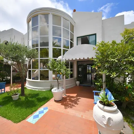 PARADISO TERME RESORT & SPA ايسكيا