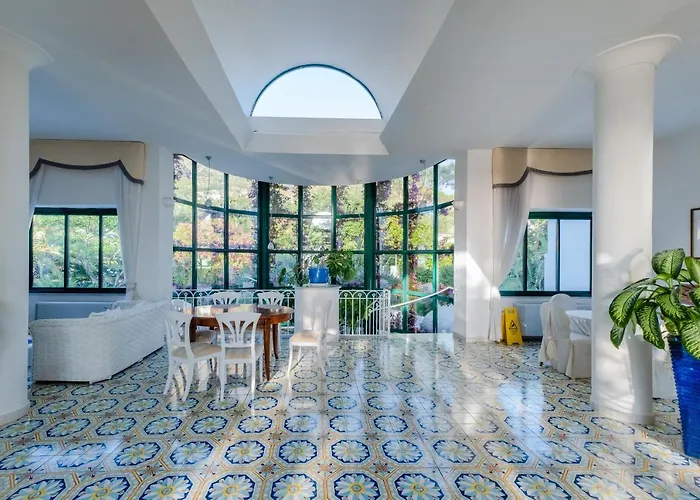فندق PARADISO TERME RESORT & SPA ايسكيا